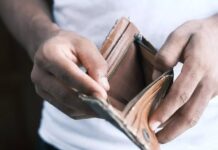El crédito en pesos volvió a caer en mayo por el aumento de la mora y mayores restricciones bancarias