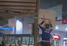 Fanáticos y seguidores despiden al Indio Solari en las calles de todo el país